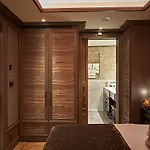 Twentyseven - Small Luxury Of The World מלון 5*