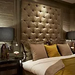 Twentyseven - Small Luxury Of The World מלון 5*